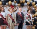 Последний звонок — трогательное прощание с детством